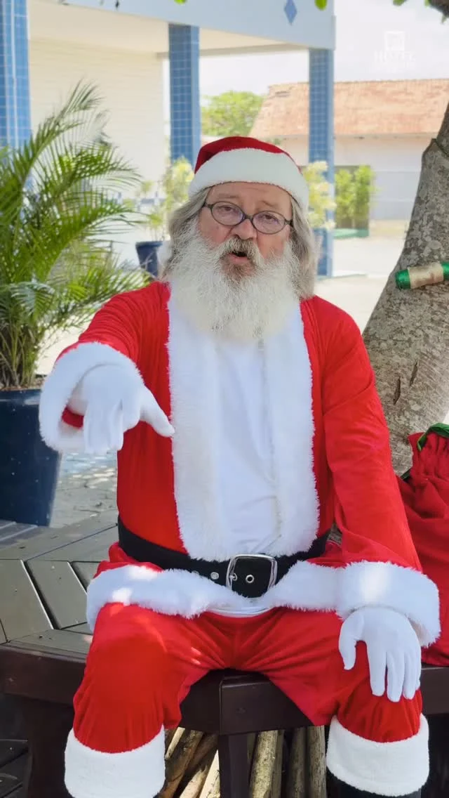 Natal no Hotel Bandeirantes da Barra 

No dia 23 de dezembro, preparamos uma programação especial para celebrar o Natal em família. Um ambiente acolhedor, com espaços de lazer, contato com a natureza e uma experiência pensada para adultos e crianças.
 
Chegada do Papai Noel
Recital especial de Natal

Um convite para viver momentos de confraternização, alegria e espírito natalino à beira-mar.
Esperamos você para essa noite especial. 

📍 Hotel Bandeirantes da Barra
📅 23/12 | 19h30

￼